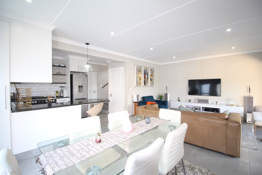 3 Bedroom Property for Sale in Nahoon Valley Park Eastern Cape